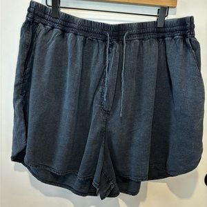 Very cute and flowy cotton blend shorts